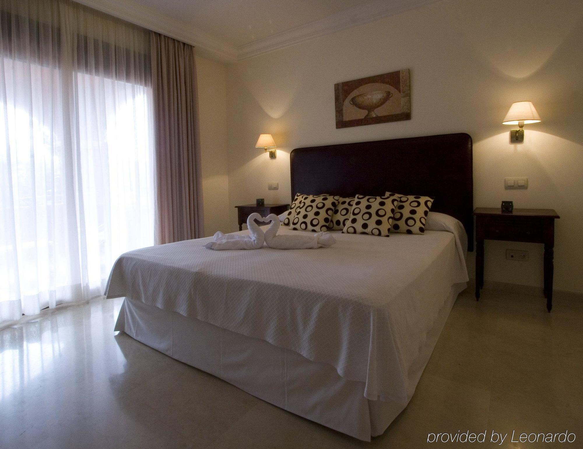 Vasari Resort Μαρμπέλλα Δωμάτιο φωτογραφία