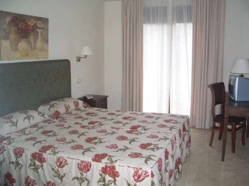 Vasari Resort Μαρμπέλλα Δωμάτιο φωτογραφία